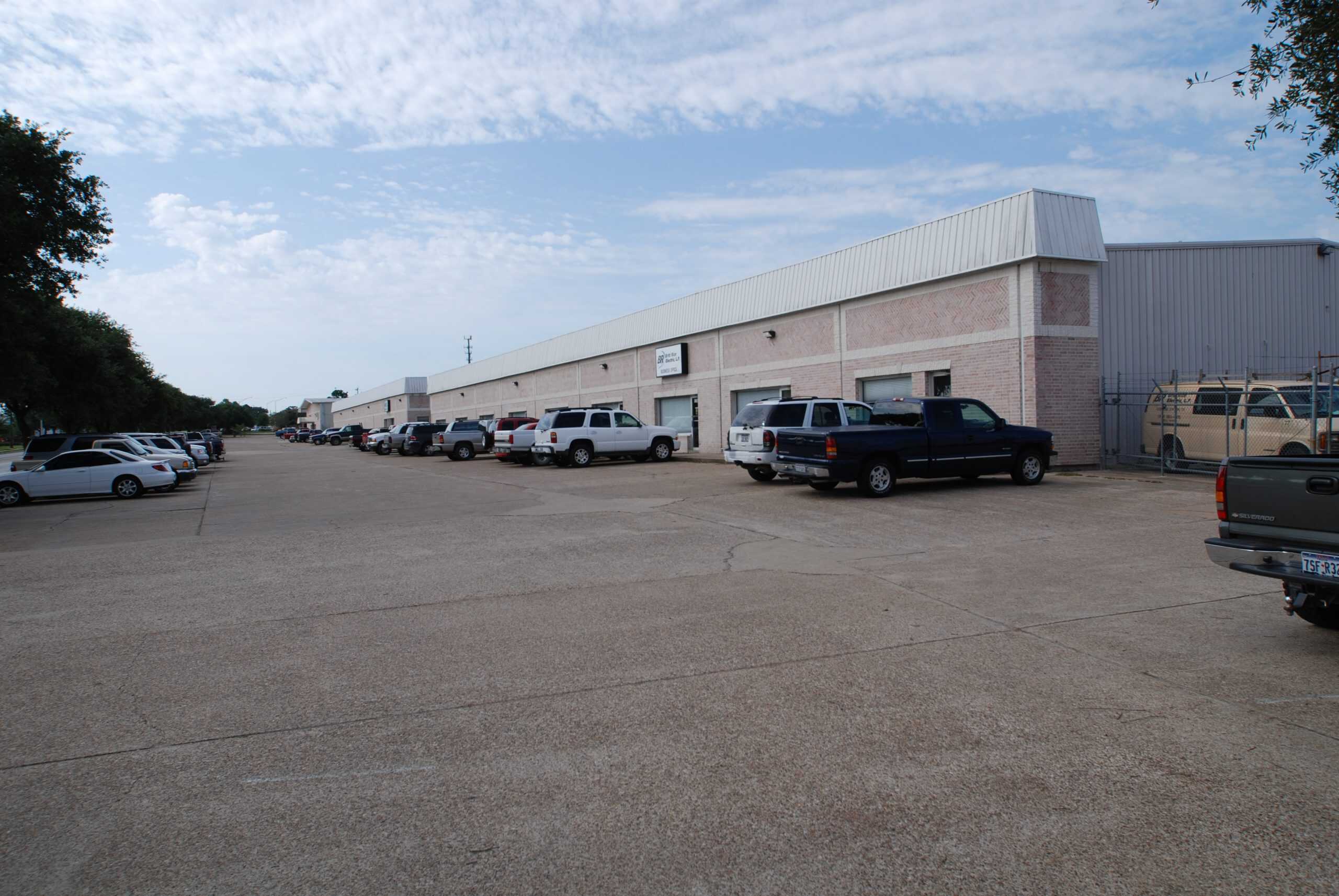 Reliable electrical solutions for commercial building by Britt Rice Electric, L.P.